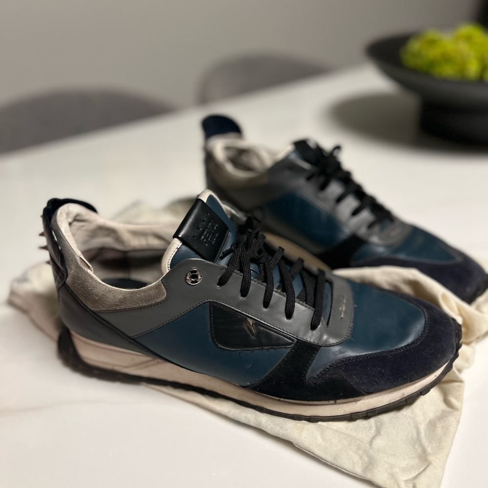 Stylish Men's Blue Sneakers